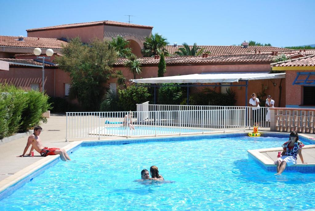 Lagrange Grand Bleu Vacances – Résidence Les Jardins de Neptune Saint-Cyprien  Extérieur photo